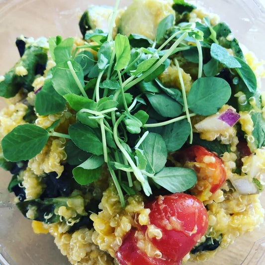 Salade de quinoa, asperge et bleuet